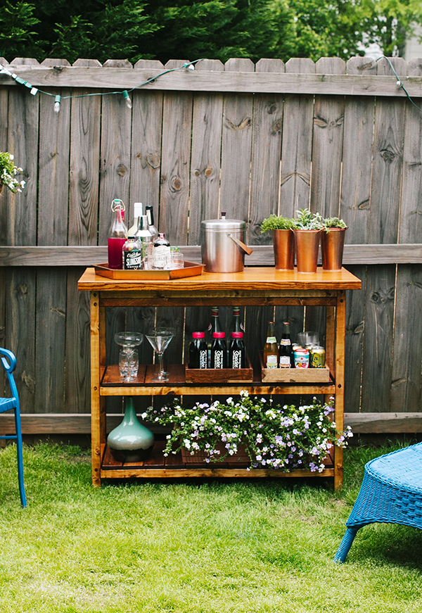 How to make your own outdoor Bar Tale | Kathryn-McCrary-Photography | IHOD