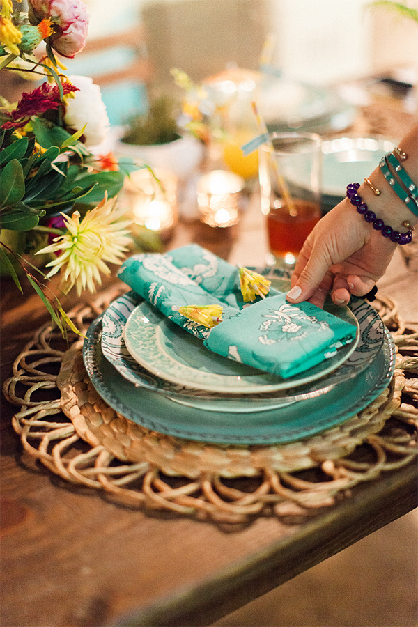 Tropical Place Setting |Photo by Haley Sheffield | www.inhonorofdesign.com