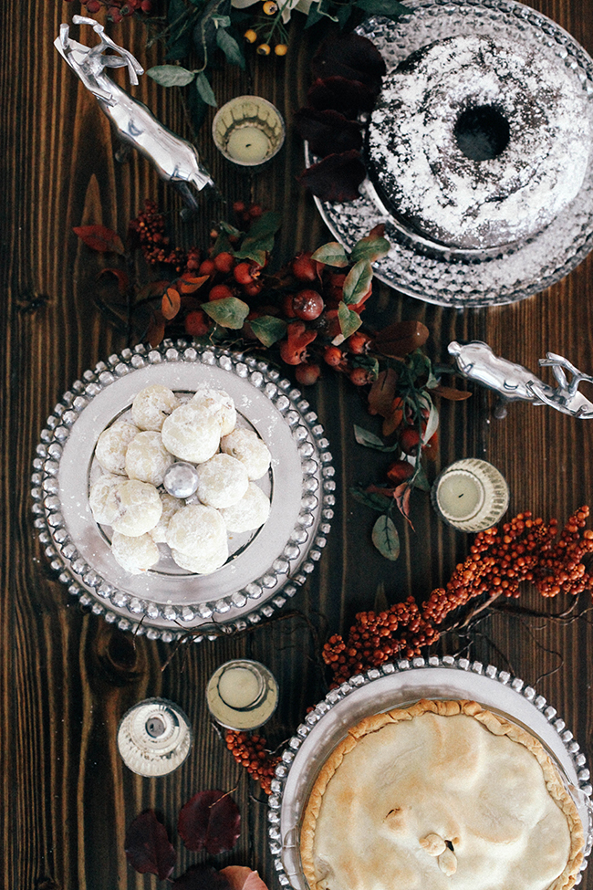 Thanksgiving Dessert Tablescape