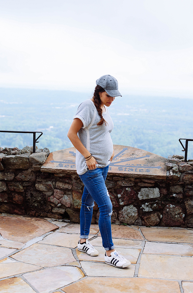 Sporty maternity style | In Honor of Design