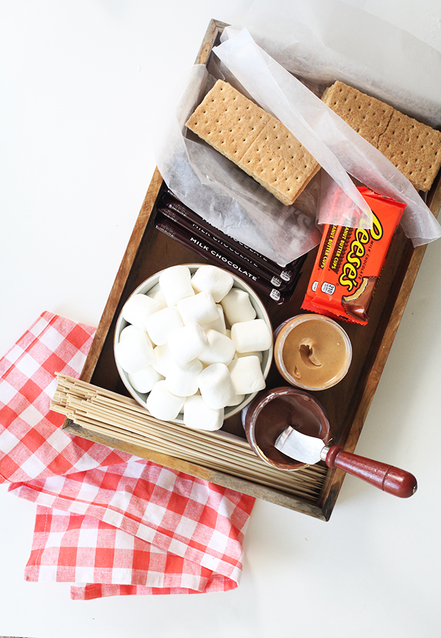 Smore assembly station