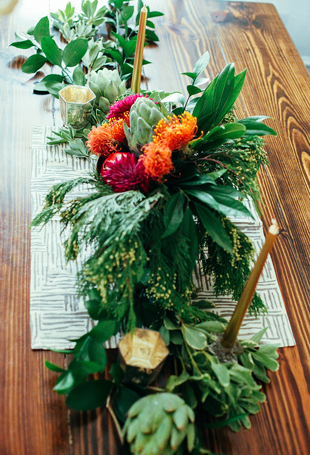 thanksgiving centerpiece and table runner