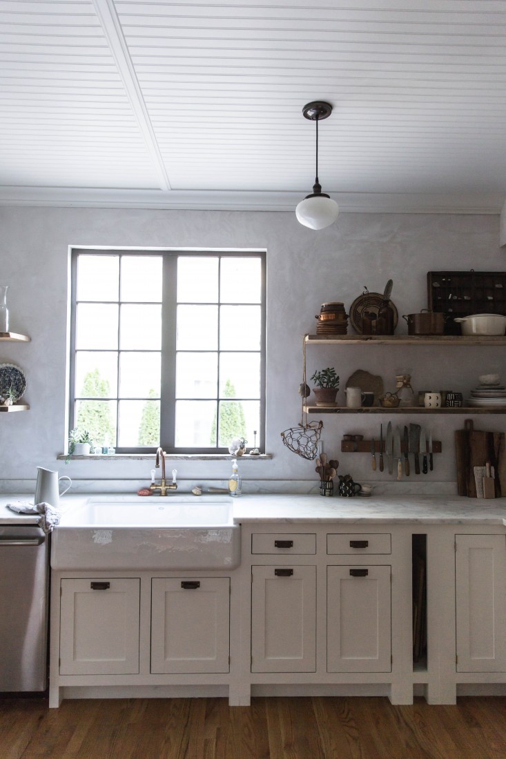 Grey Toned Kitchen 