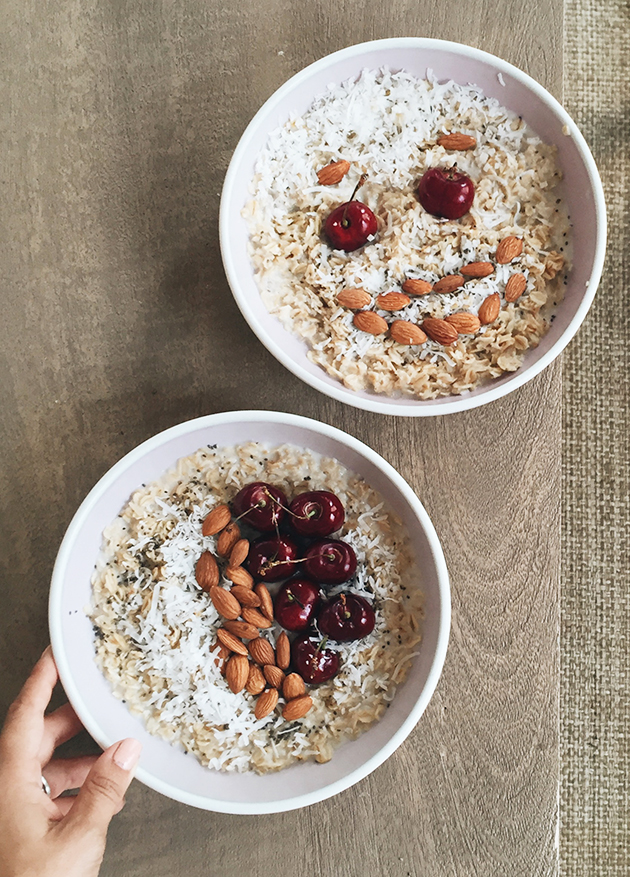 healthy breakfast idea: oat bowls