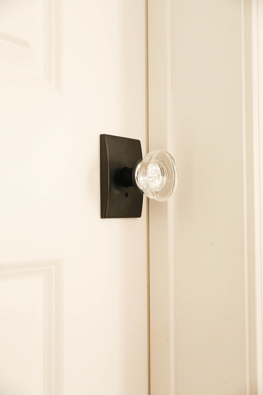 How to Change a Doorknob 