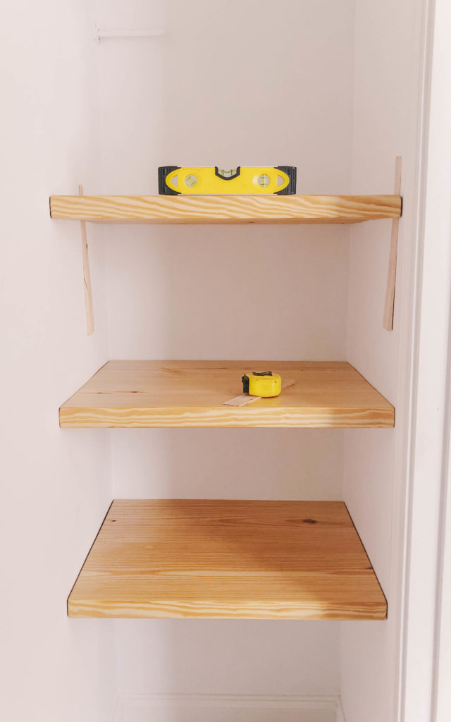 Diy floating store shelf brackets