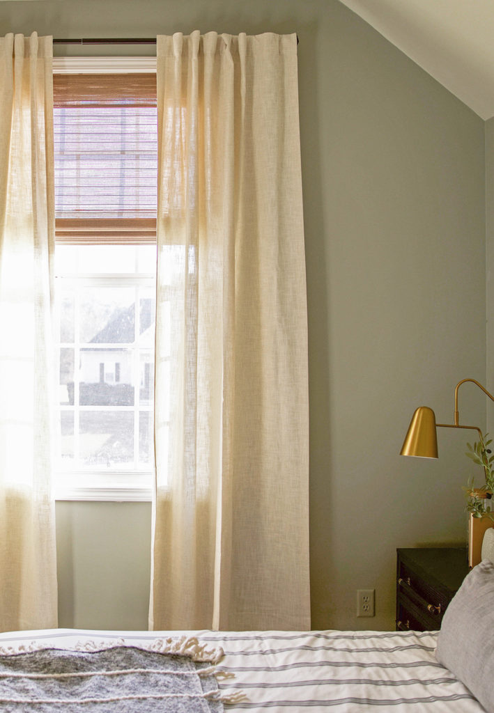 linen curtains - bedroom design