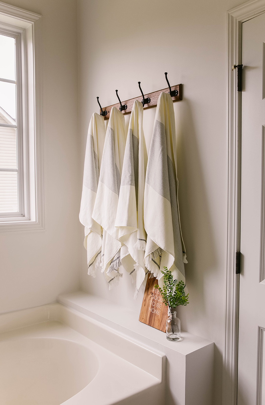 bathroom towel rack