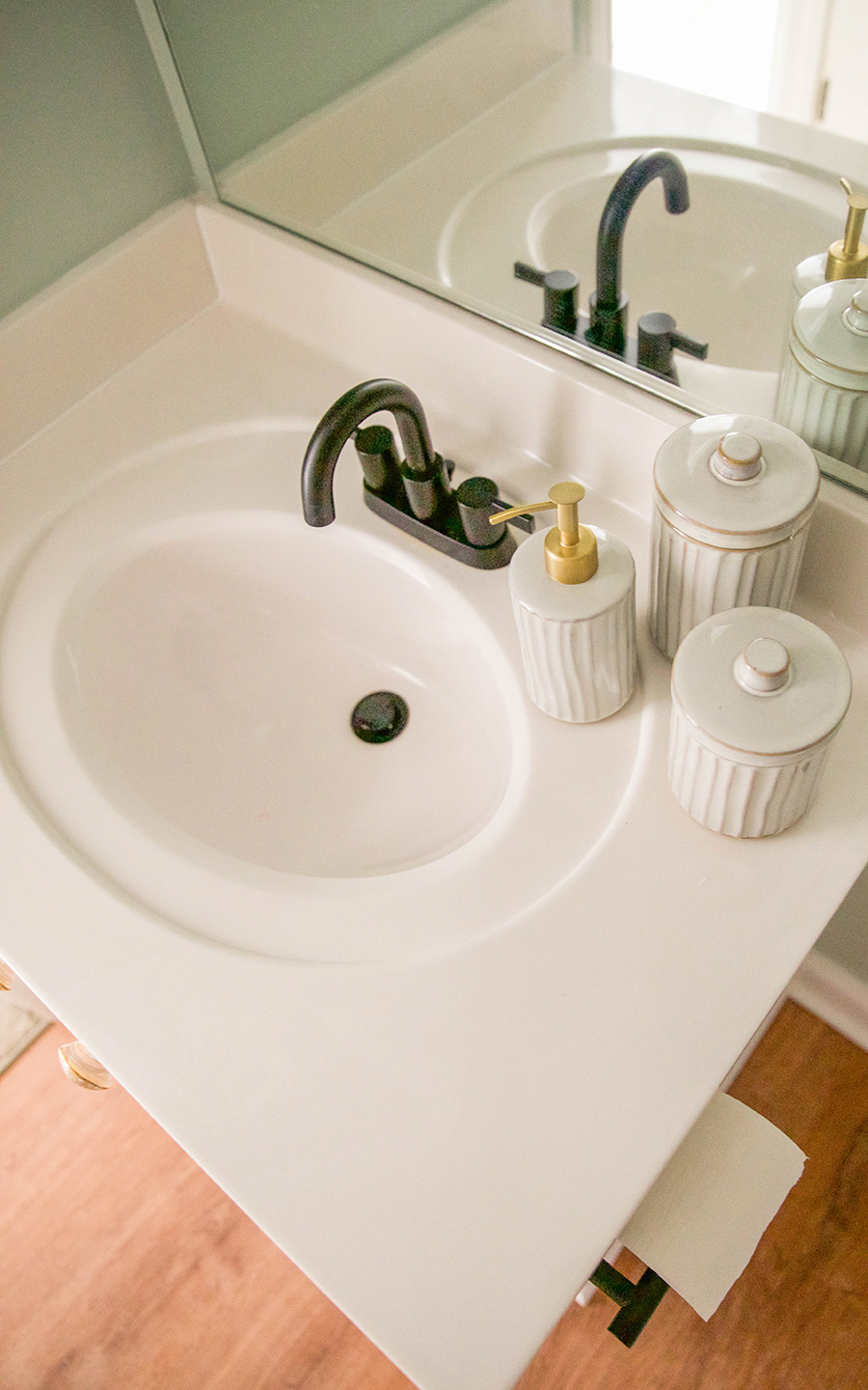 matte black bathroom sink faucet