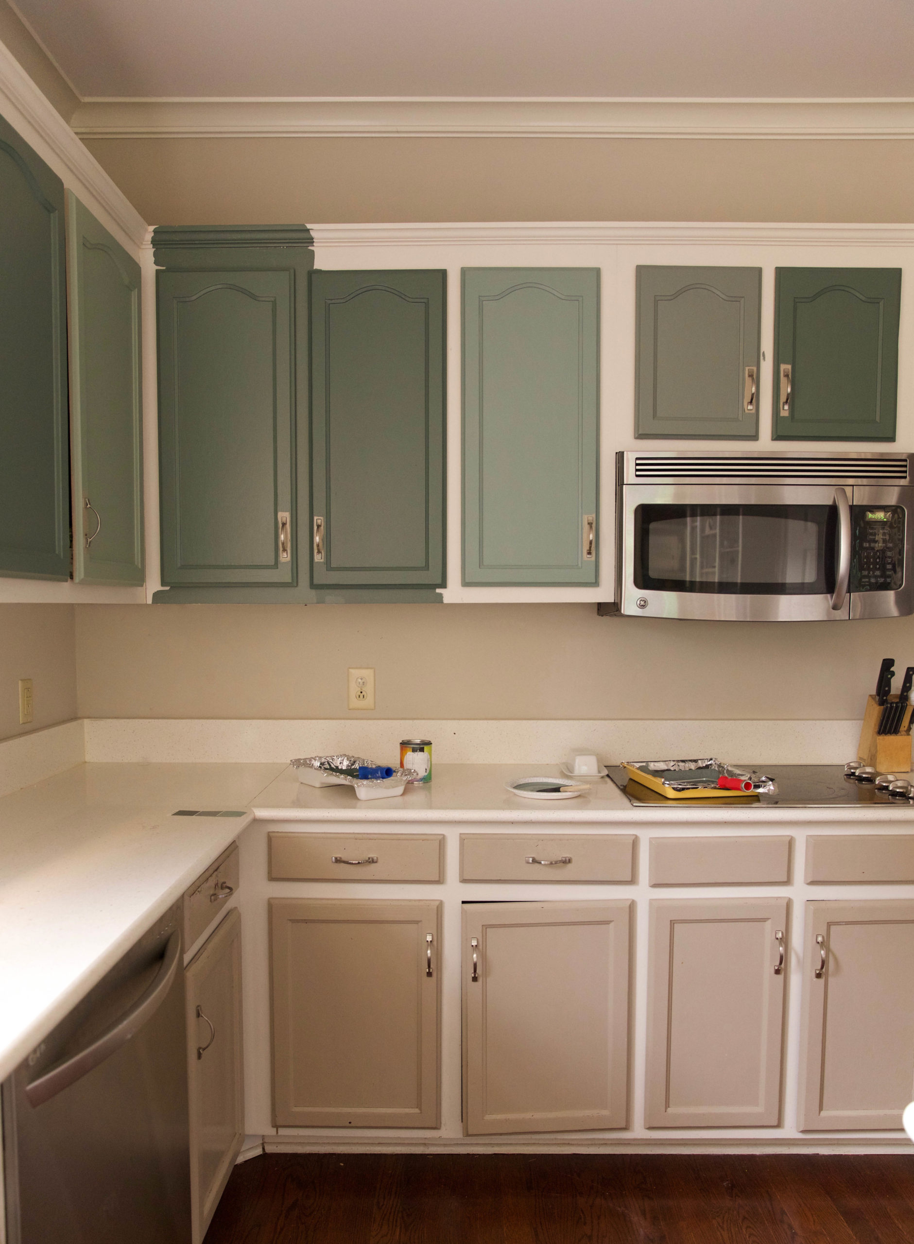 20 Green Kitchen Cabinets To Refresh Your Home With Natural Colors