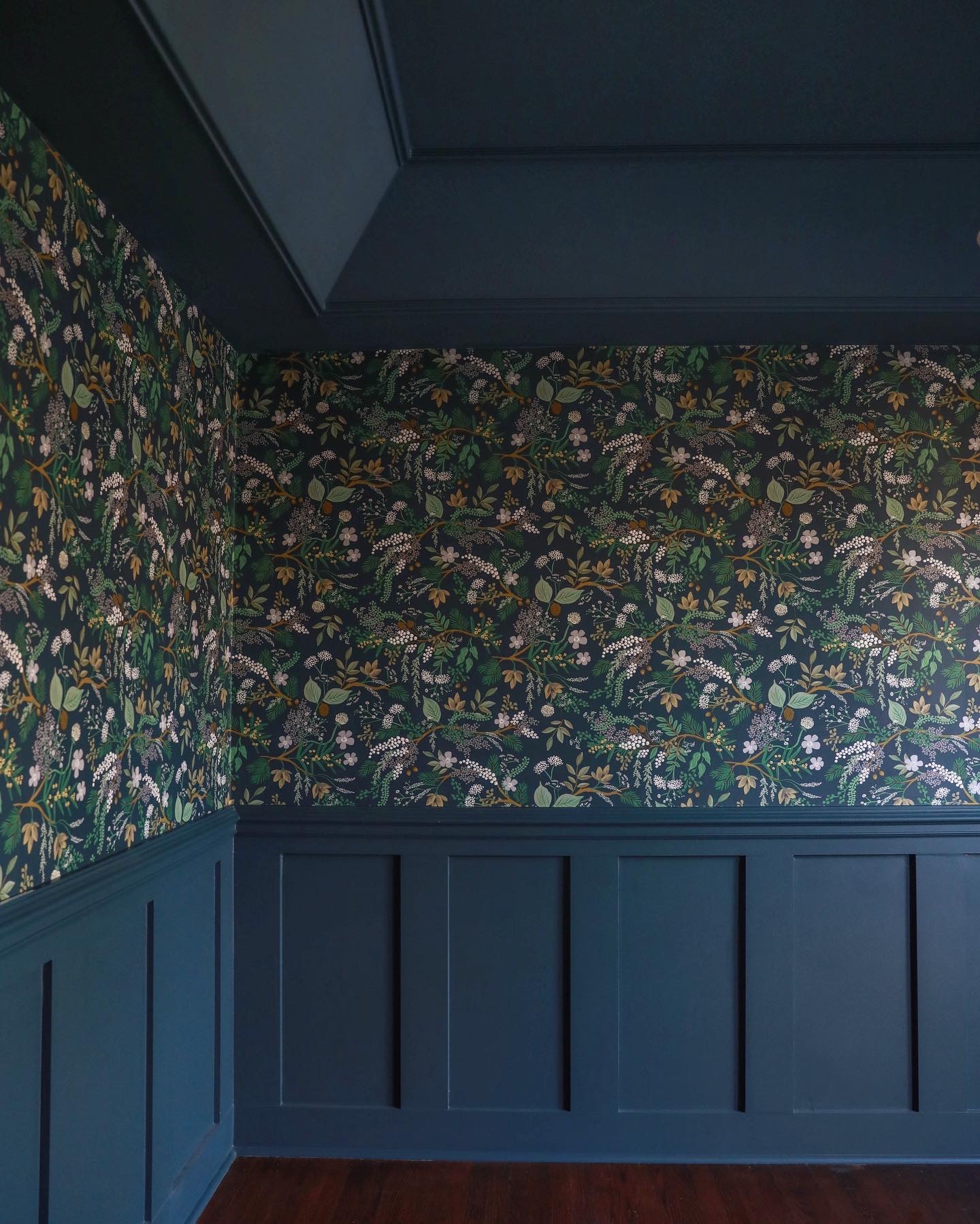 Rifle Paper Co Dining room wallpaper