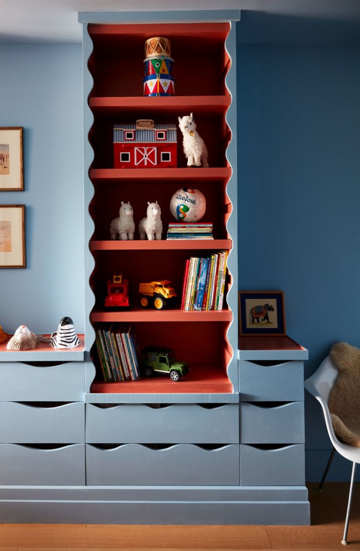 built in bookshelves