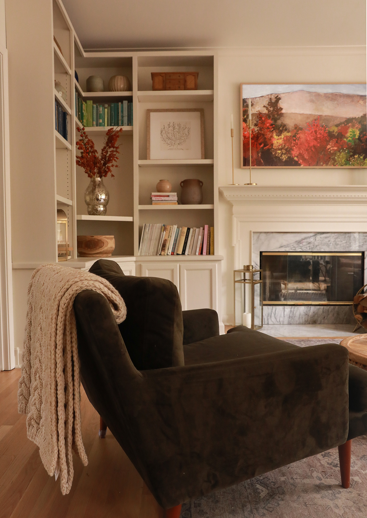 living room design - fall decor