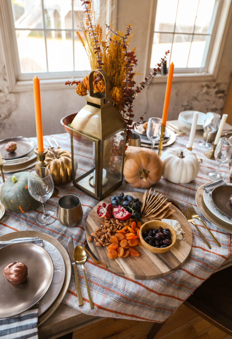 thanksgiving table decor