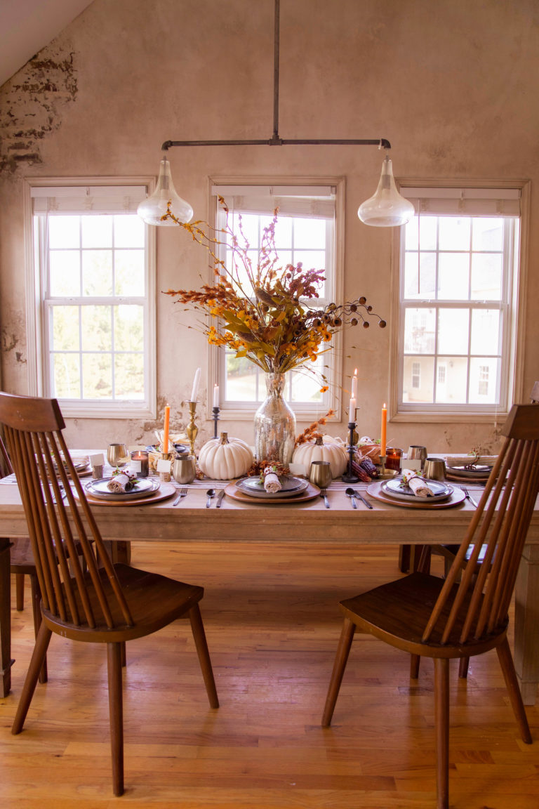 thanksgiving table decor setting