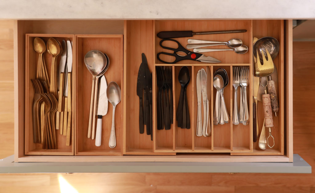 cutlery organization