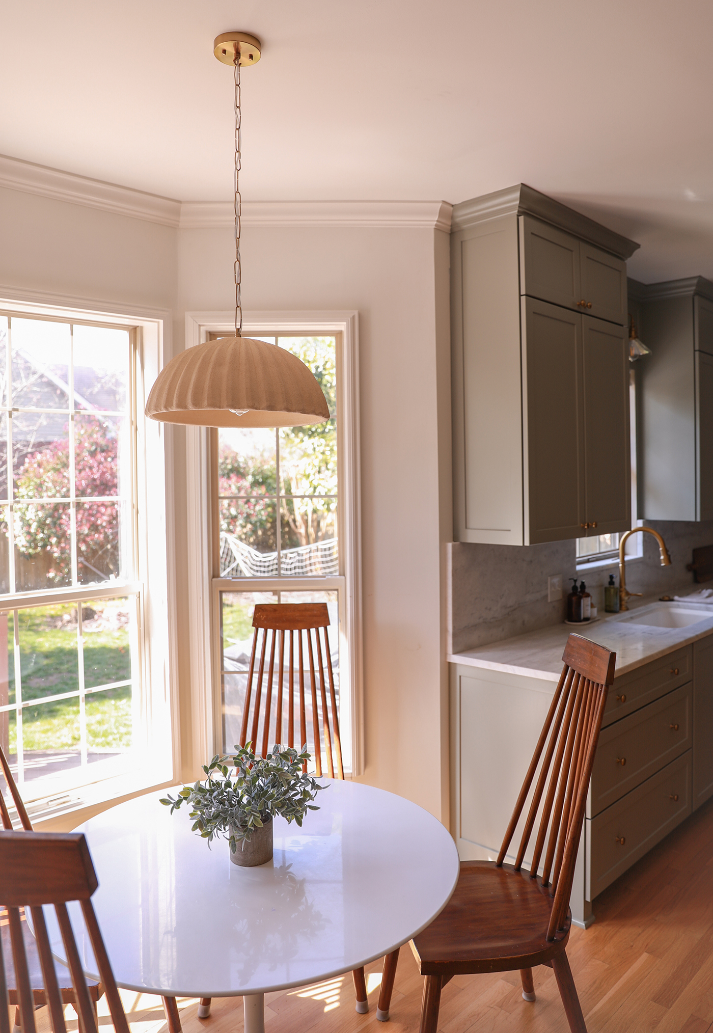 pleated pendant - round pendant - breakfast nook