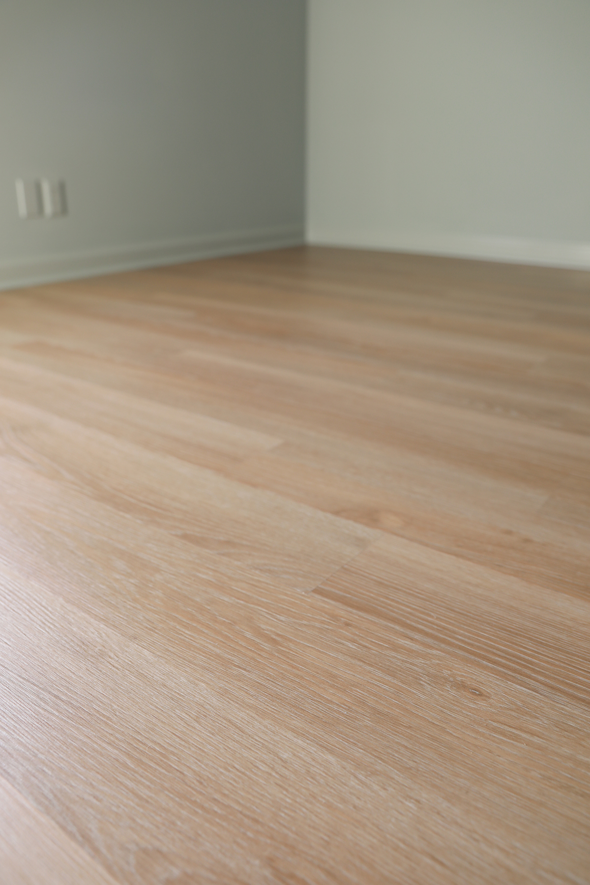 Should you Choose White LVP Flooring?