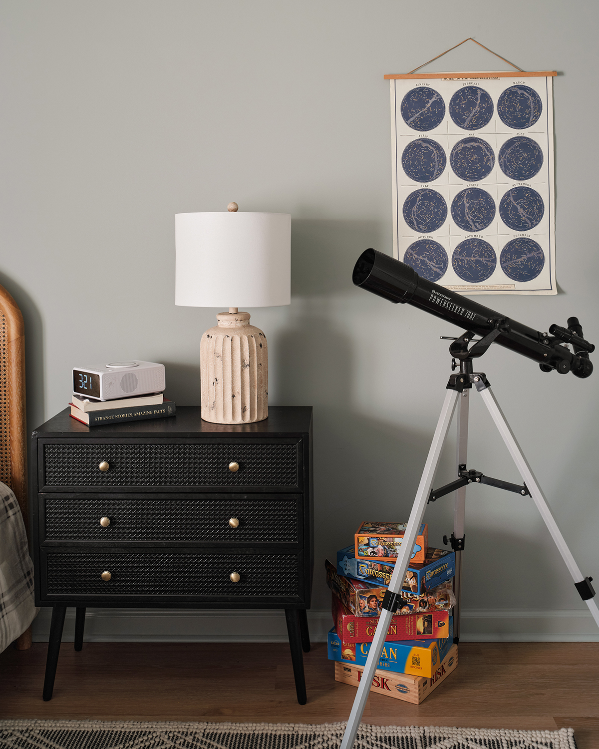 teen room design - farrow and ball light blue